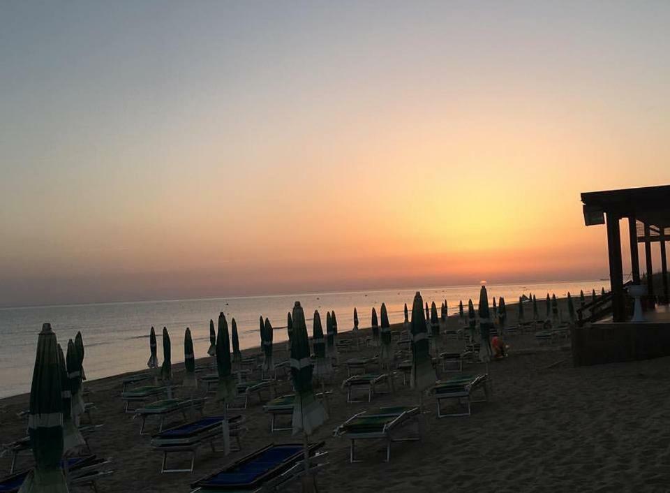 Centro Turistico La Perla Del Gargano Hotel Foce Varano Exterior foto